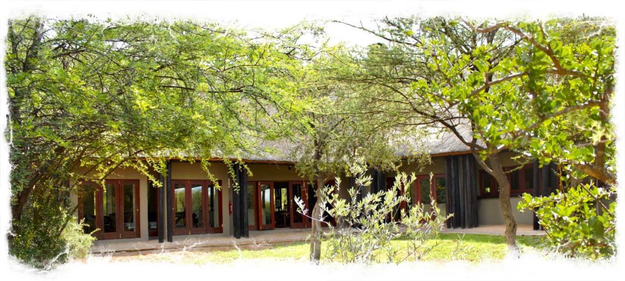 Kgorogoro Lodge พีลาเนสเบิร์ก ภายนอก รูปภาพ