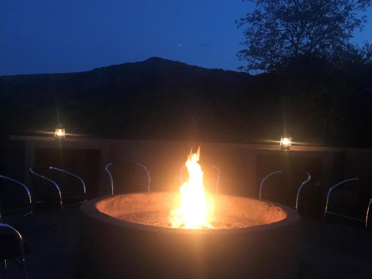 Kgorogoro Lodge พีลาเนสเบิร์ก ภายนอก รูปภาพ