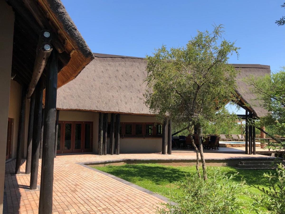 Kgorogoro Lodge พีลาเนสเบิร์ก ภายนอก รูปภาพ